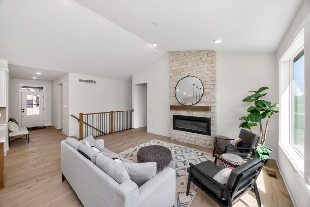 1615 NW Parkside Lane, Waukee, IA 50263