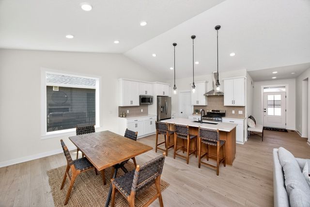 1615 NW Parkside Lane, Waukee, IA 50263