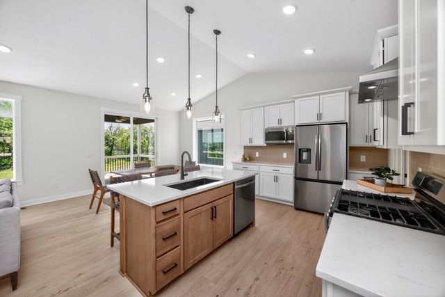 1615 NW Parkside Lane, Waukee, IA 50263