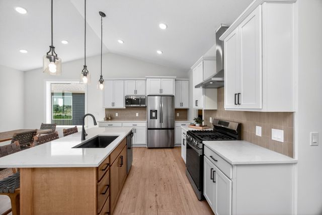 1615 NW Parkside Lane, Waukee, IA 50263