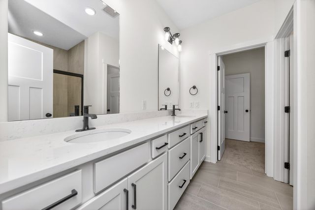 1615 NW Parkside Lane, Waukee, IA 50263