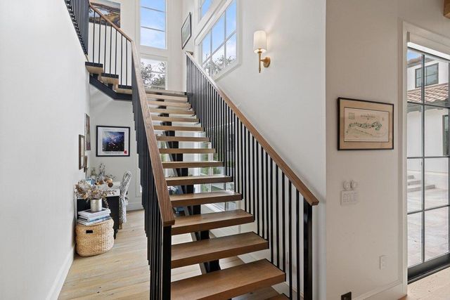 28 Club Estates PKWY, Austin, TX 78738