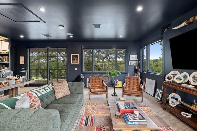 28 Club Estates PKWY, Austin, TX 78738
