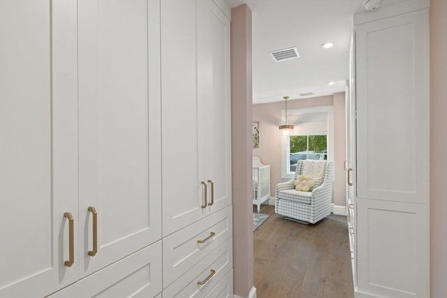 28 Club Estates PKWY, Austin, TX 78738
