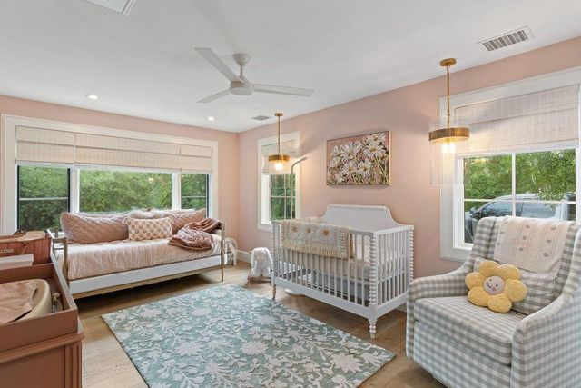 28 Club Estates PKWY, Austin, TX 78738