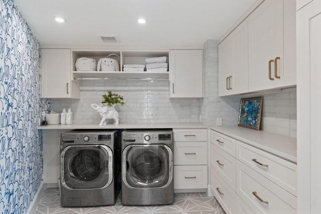 28 Club Estates PKWY, Austin, TX 78738