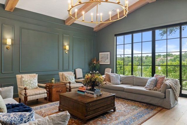 28 Club Estates PKWY, Austin, TX 78738