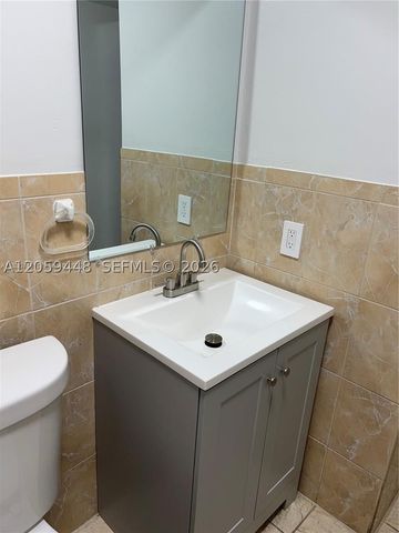645 W 68th St 645, Hialeah, FL 33014