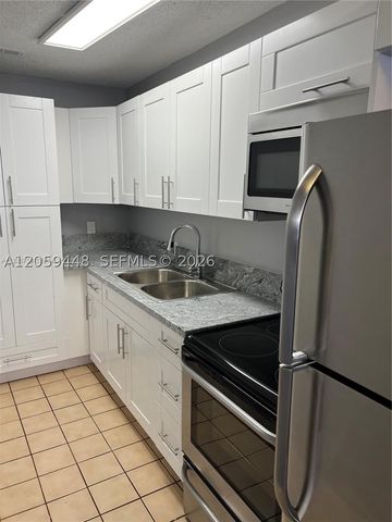 645 W 68th St 645, Hialeah, FL 33014