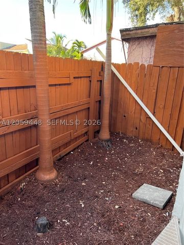 645 W 68th St 645, Hialeah, FL 33014