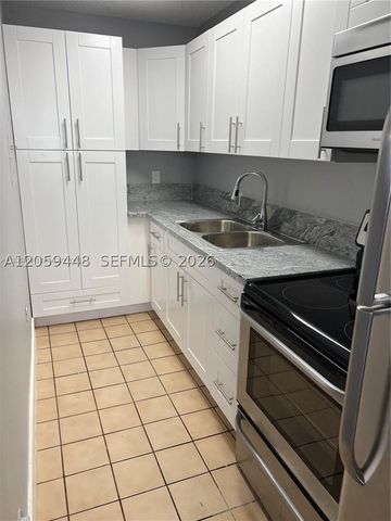 645 W 68th St 645, Hialeah, FL 33014