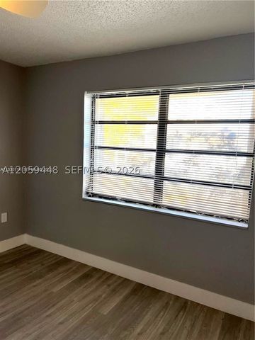645 W 68th St 645, Hialeah, FL 33014