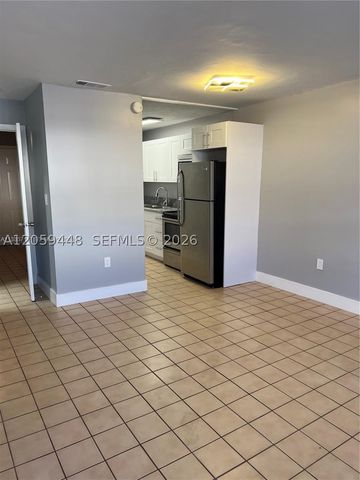 645 W 68th St 645, Hialeah, FL 33014