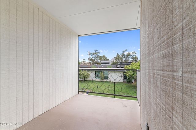 3242 E CAMELBACK Road 204, Phoenix, AZ 85018