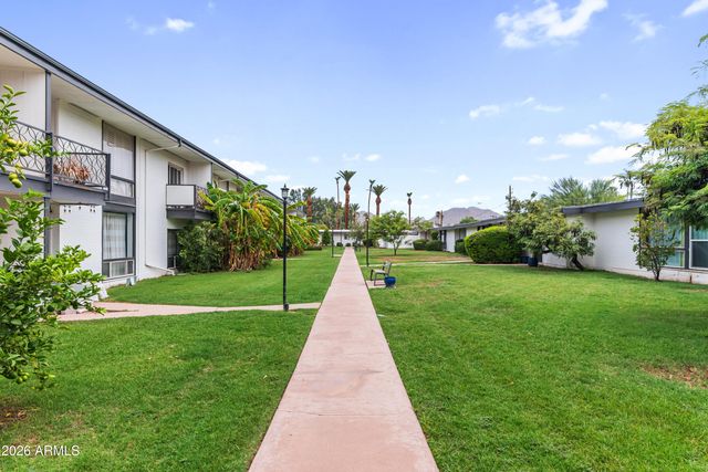 3242 E CAMELBACK Road 204, Phoenix, AZ 85018