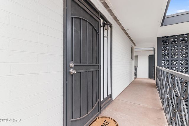 3242 E CAMELBACK Road 204, Phoenix, AZ 85018