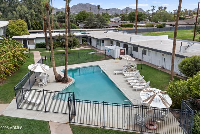 3242 E CAMELBACK Road 204, Phoenix, AZ 85018