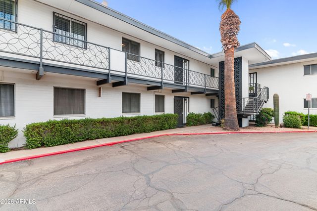 3242 E CAMELBACK Road 204, Phoenix, AZ 85018