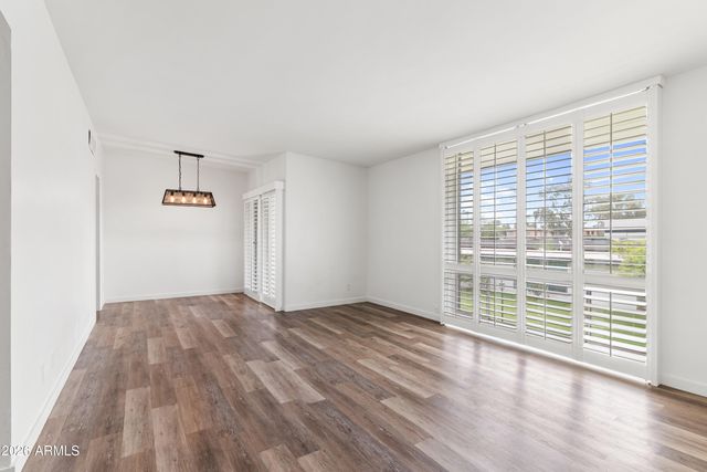 3242 E CAMELBACK Road 204, Phoenix, AZ 85018
