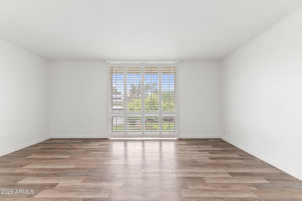 3242 E CAMELBACK Road 204, Phoenix, AZ 85018 — photo 5