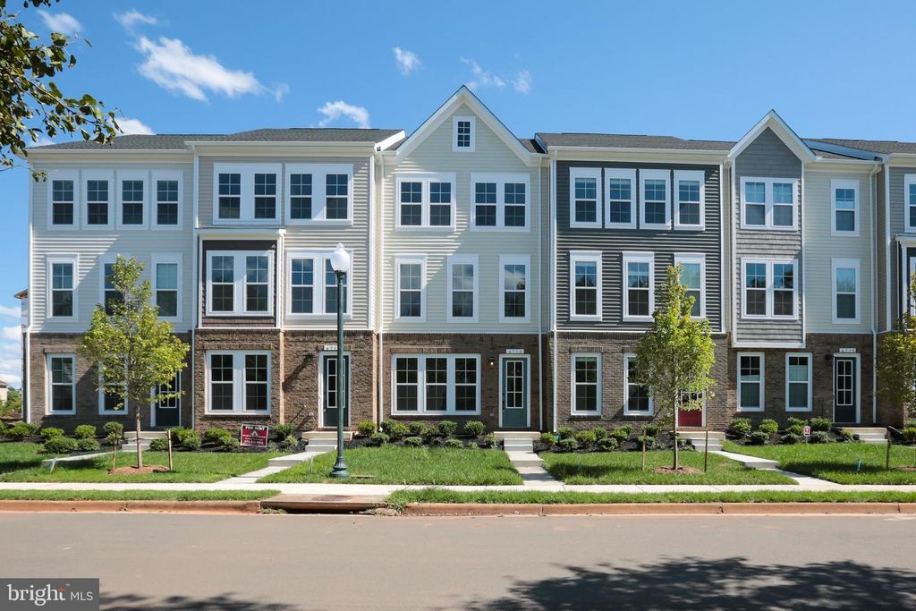 6715 KARTER ROBINSON DR, Haymarket, VA 20169