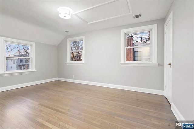 77 Chestnut Drive, Wayne, NJ 07470
