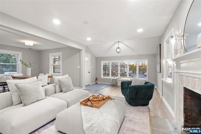 77 Chestnut Drive, Wayne, NJ 07470