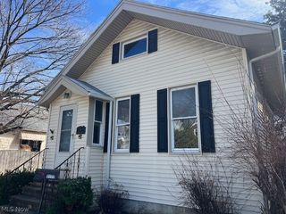 3177 W 120th Street, Cleveland, OH 44111