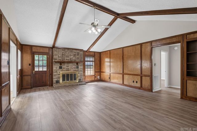101 Crossbow Ct, Sherwood, AR 72120