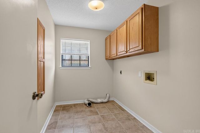 101 Crossbow Ct, Sherwood, AR 72120