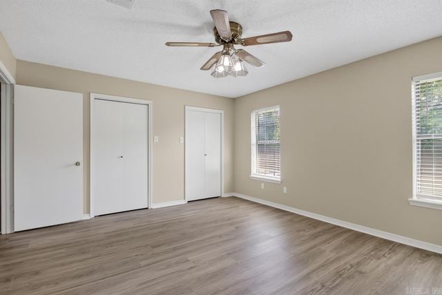 101 Crossbow Ct, Sherwood, AR 72120