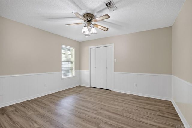 101 Crossbow Ct, Sherwood, AR 72120