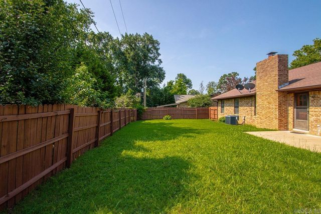101 Crossbow Ct, Sherwood, AR 72120