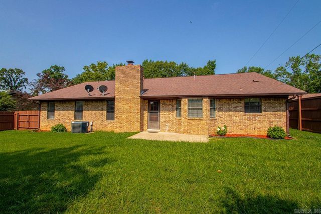 101 Crossbow Ct, Sherwood, AR 72120