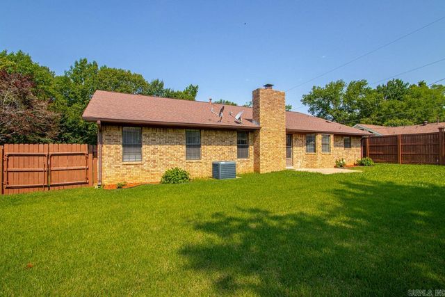 101 Crossbow Ct, Sherwood, AR 72120