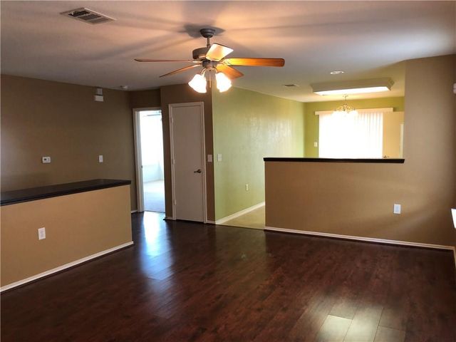 6912 Walkup LN, Austin, TX 78747