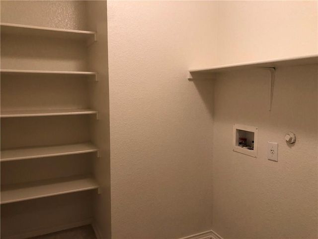 6912 Walkup LN, Austin, TX 78747