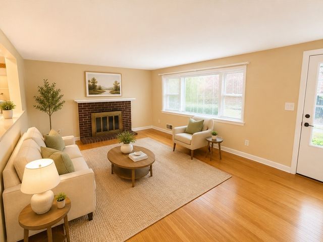 29 Greenleaf Circle 29, Framingham, MA 01701