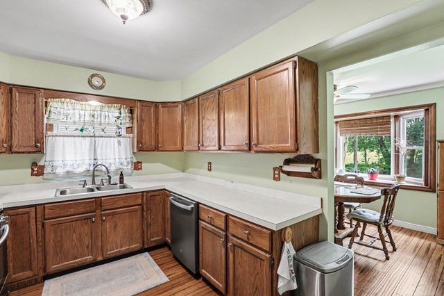 302 Westwinds Drive, Almont, MI 48003