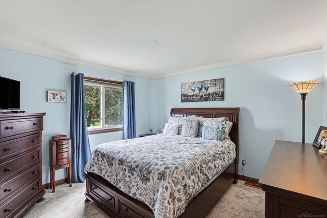 302 Westwinds Drive, Almont, MI 48003