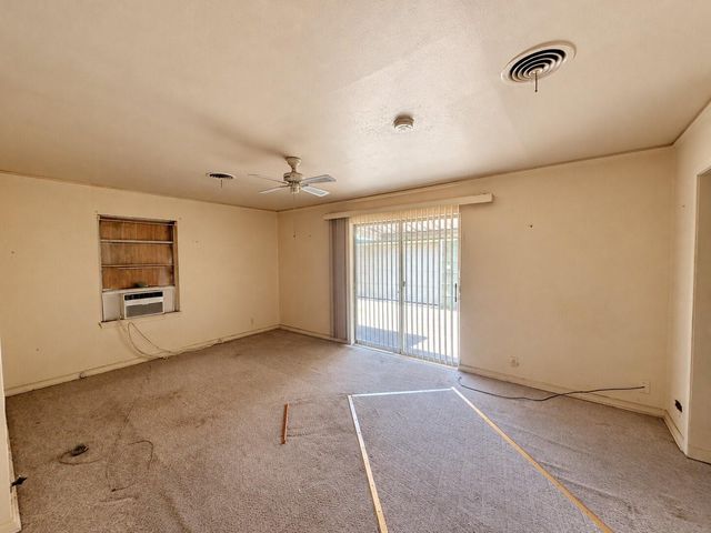 5551 Aspen Street, Houston, TX 77081