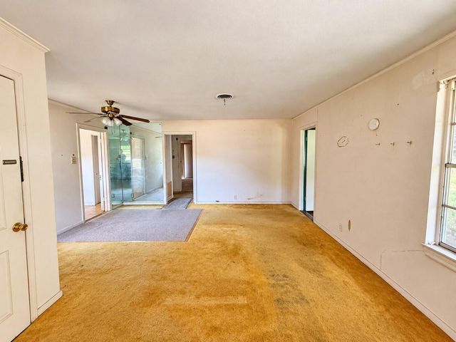 5551 Aspen Street, Houston, TX 77081