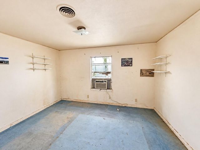 5551 Aspen Street, Houston, TX 77081