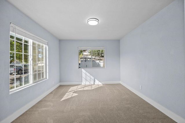 231 W Poplar St, Tekoa, WA 99033