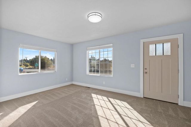 231 W Poplar St, Tekoa, WA 99033