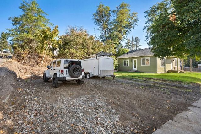 231 W Poplar St, Tekoa, WA 99033