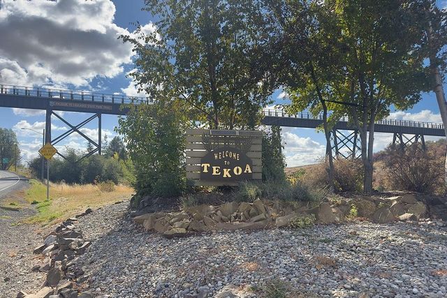 231 W Poplar St, Tekoa, WA 99033