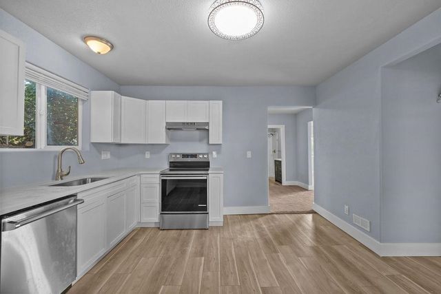 231 W Poplar St, Tekoa, WA 99033