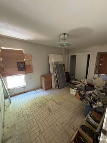 409 Gabriel Drive, Bakersfield, CA 93309