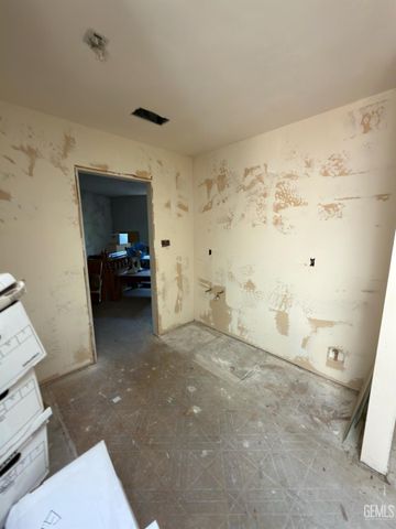 409 Gabriel Drive, Bakersfield, CA 93309